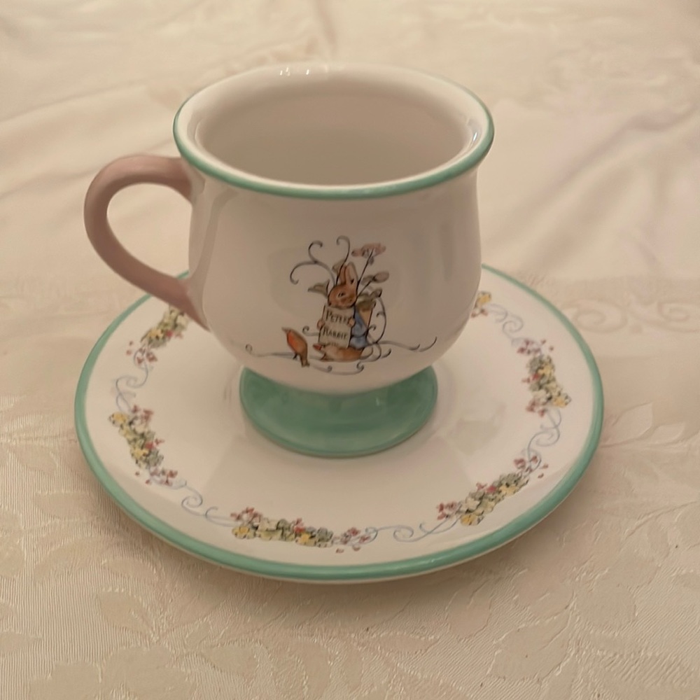 Beatrix Potter 2002 Teleflora gift Peter Rabbit Cup and saucer, super cute (Mlb)